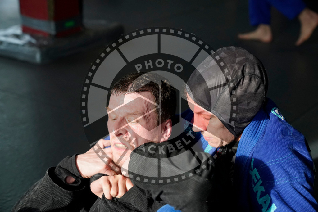 20240413PBB6773 | Fighters compete during the Grapplethon 24hours of rolling for a reason in Hamburg, Germany, on April 13, 2024.