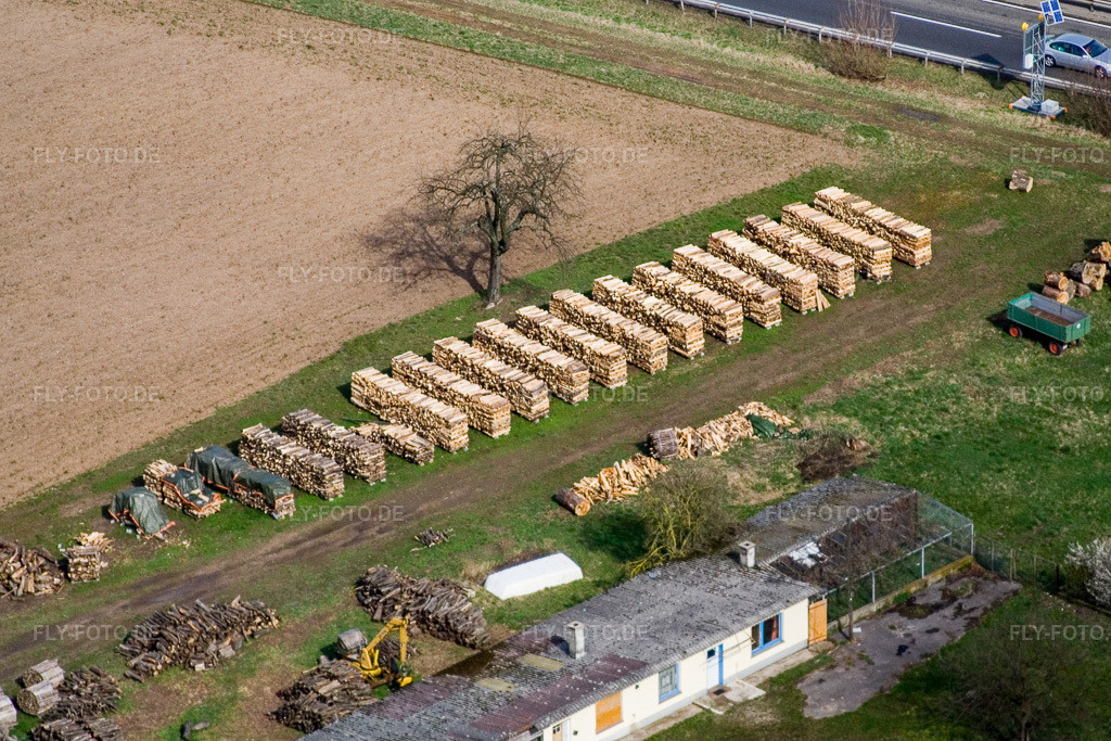 Luftbild: Brennholzlager in Erlenbach bei Kandel im Bundesland Rheinland-Pfalz in Deutschland. Foto: IMG_9692.jpg vom 15.03.2008 durch Werner Riehm/FLY-FOTO.de