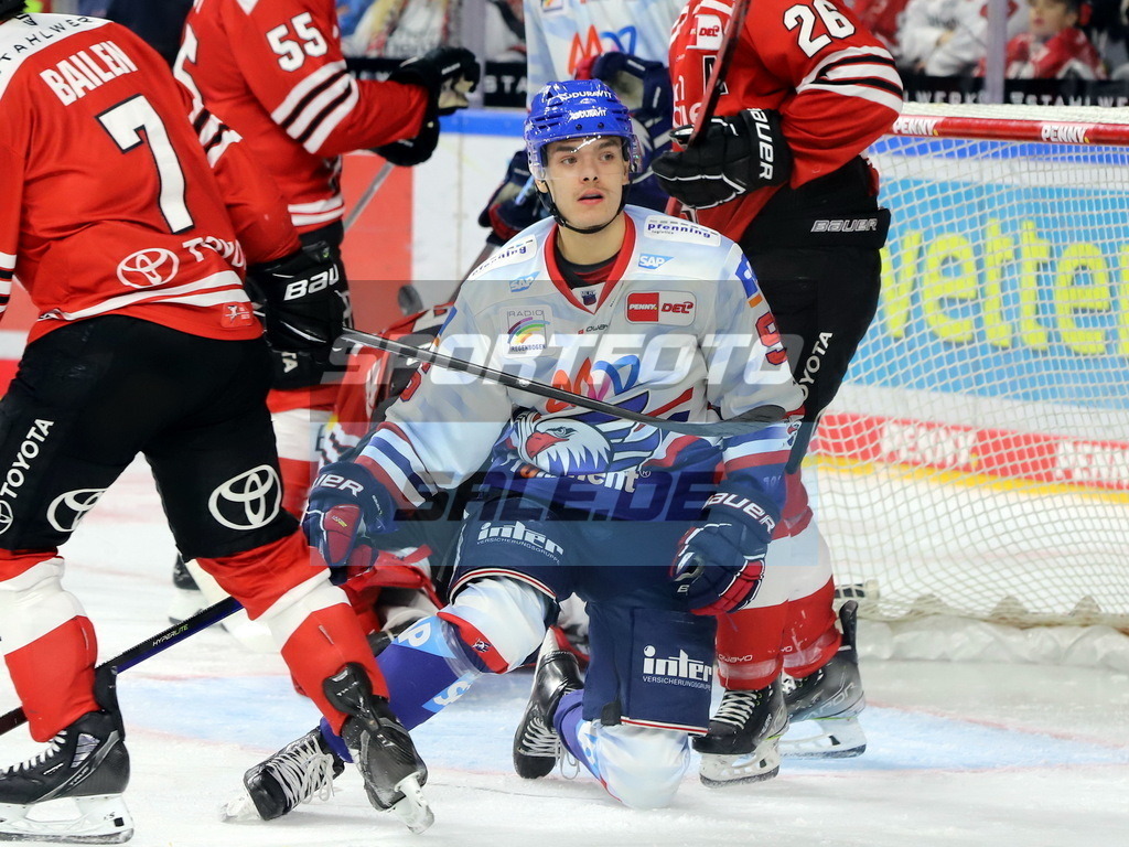 Simon Thiel - MAN | Simon Thiel - MAN - Realisiert mit Pictrs.com