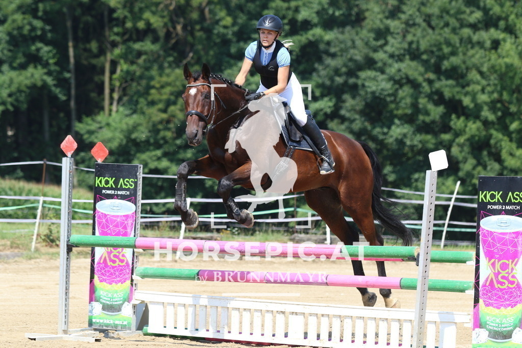 7V2A4511 | Willkommen bei Brunnmayr - Design & Fotografie – Ihrem Spezialisten für Reitturniere und Pferdeveranstaltungen in Oberösterreich, Salzburg und Bayern! Seit über 17 Jahren sind wir leidenschaftlich dabei.