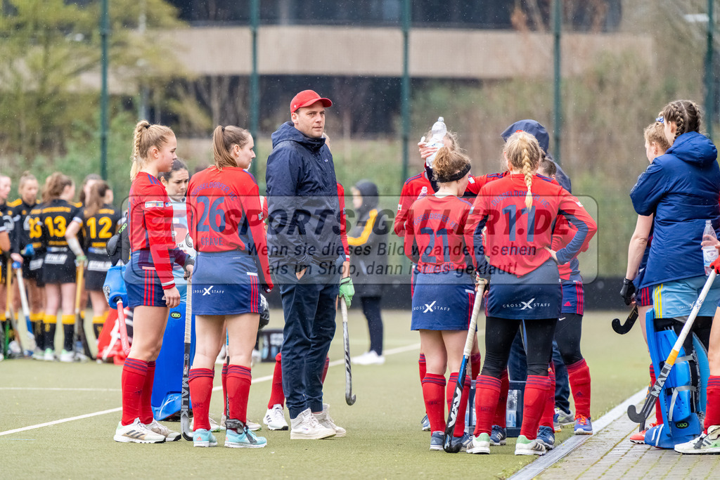 HK_20230401_106634 | 1. Bundesliga Damen Düsseldorfer HC - Harvestehuder THC  am 1.4.2023 DHC Düsseldorf, Düsseldorf , Nico Sussenburger ( Trainer Düsseldorfer HC )