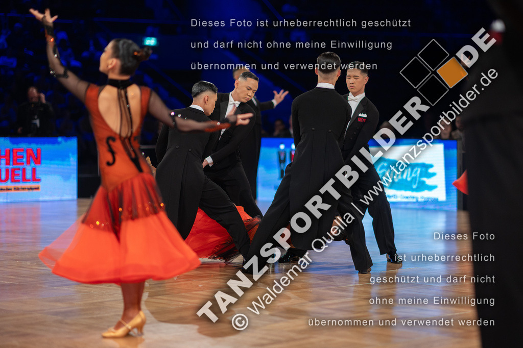 20251206-02382 | Hier finden Sie Tanz Bilder vom Latein und Standard Formationen tanzen. Sportbilder vom Tanzsport. Schöne Fotos und von Weltmeisterschaft, Europameisterschaft, Bundesliga, Regionalliga, Oberliga und Landesliga sowie von GOC Stuttgart, DanceComp, WM Bremen