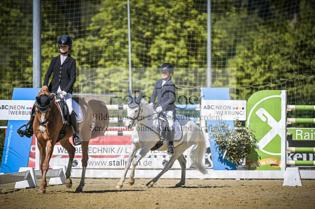 DOS_5235 | Entdecke hochwertige Reitturnierfotos von Foto Oger. Professionell, emotional und authentisch – jetzt Lieblingsmomente im Shop bestellen.Deutschlandweite Turnierfotografie. - Realisiert mit Pictrs.com
