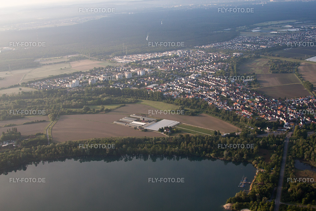 Ortsansicht | Luftbild: Ortsansicht im Ortsteil Leopoldshafen in Eggenstein-Leopoldshafen im Bundesland Baden-Württemberg in Deutschland. Foto: IMG_64852.jpg vom 18.05.2014 durch Werner Riehm/FLY-FOTO.de - Realisiert mit Pictrs.com