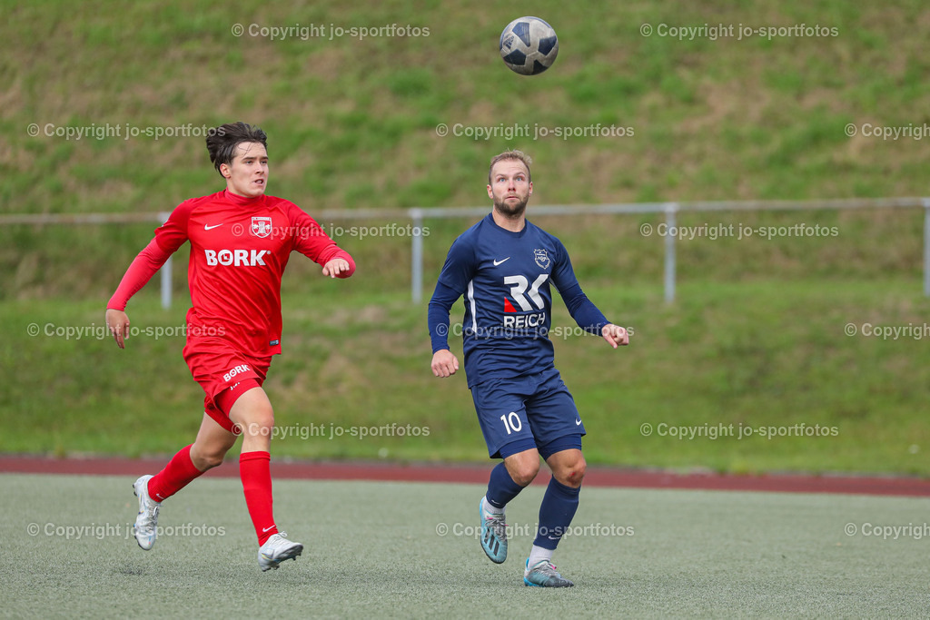 870A3707 | 25.09.2022; Gruppenliga Marburg/Gießen; Kunstrasenplatz Eibelshausen; SG Eschenburg : FC Cleeberg; Ergebnis 2:2 (1:2)