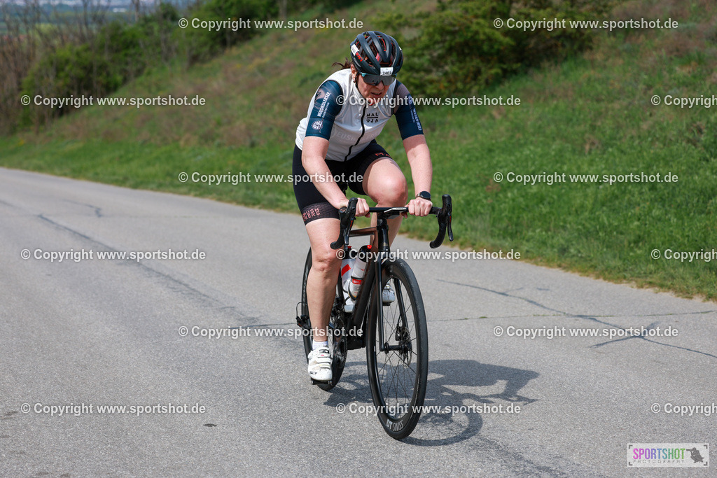 255_AR6_0196 | Neusiedlersee Radmarathon 2026@sportshot_your_pictrs #yourpictures#roadtowm2029 #nrm #neusiedlerseeradmarathon #neusiedlersee #neusiedlerseetourismus #burgenland #mörbisch #nrm26 #burgenlandtourismus #voglundco #poweredbyburgenlandtourismus #radsport #rad #marathon #ucigranfondo #visitburgenland #ucigranfondoworldseries