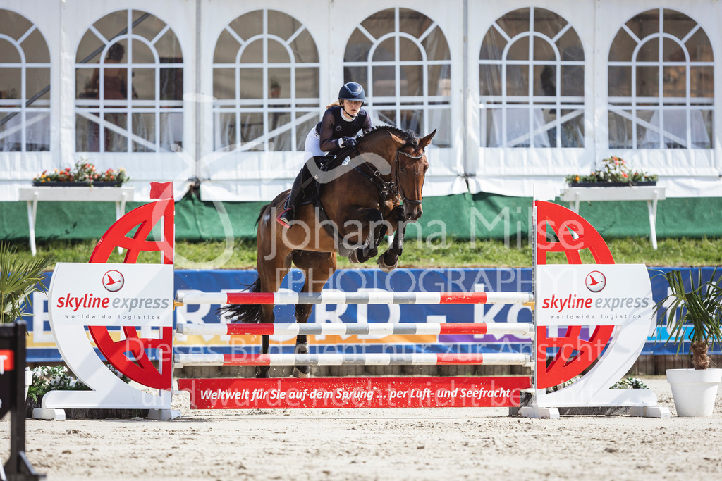 240711_BHO_L-Stil-2-555 | Deine schönsten Turniermomente als professionelle Fotos! Entdecke hochwertige Pferdesport-Fotografie im Online-Shop. Jetzt Fotos finden & bestellen!