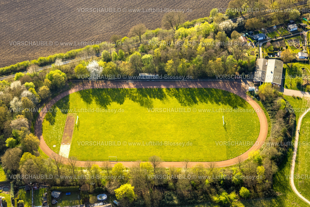Selm250404545 | Luftbild, PSV Bork Stadion Fußballstadion an der Waltroper Straße, Bork, Selm, Münsterland, Nordrhein-Westfalen, Deutschland