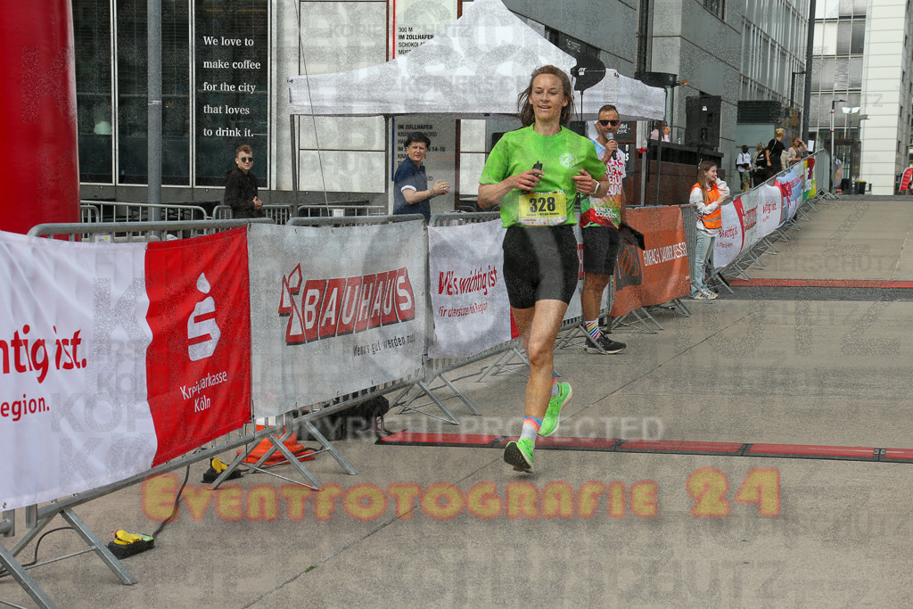 250920_1321_EX1_4114 | Sportfotografie im Rhein-Sieg Kreis, Köln, Bonn, NRW, Rheinland Pfalz, Hessen, etc. Unser Tätigkeitsfeld umfasst den Laufsport vom Volkslauf über den Marathon, Duathlon, Triathon bis zum Ultralauf wie Kölnpfad Ultra oder Schindertrail.