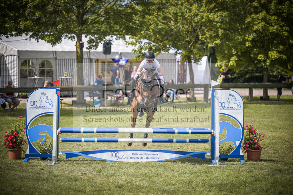 DOS_5936 | Entdecke hochwertige Reitturnierfotos von Foto Oger. Professionell, emotional und authentisch – jetzt Lieblingsmomente im Shop bestellen.Deutschlandweite Turnierfotografie. - Realisiert mit Pictrs.com