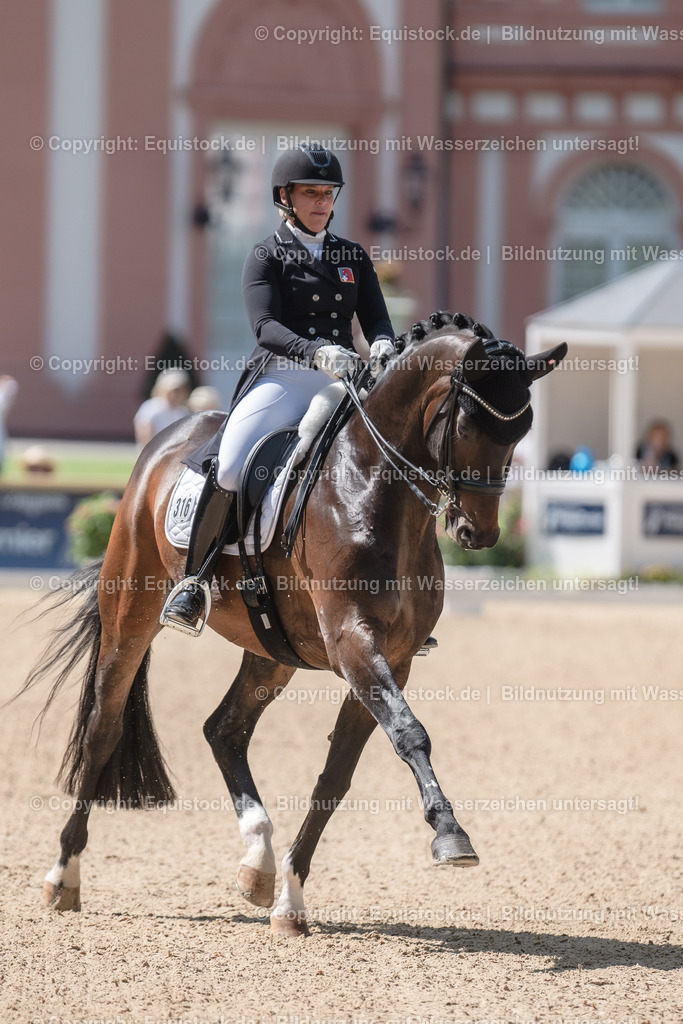 20230528_03_GP-Special-Tour_0030 | equistock