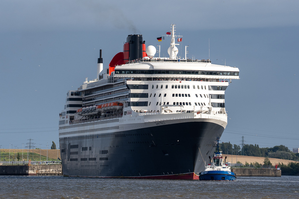 QUEEN MARY 2 | Der erste Besucht seit 11 Monaten der QUEEN in Hamburg - Realisiert mit Pictrs.com