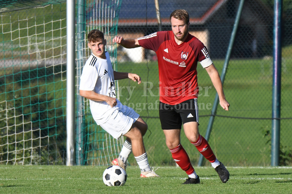 Bezirksliga Ost: SpVgg Ruhmannsfelden : FC Künzing | Thomas Winberger (FC Künzing) - Realisiert mit Pictrs.com
