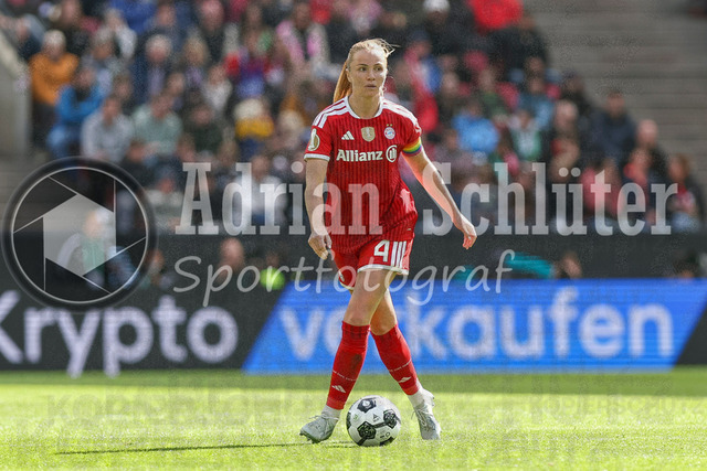 14.05.2026, GER, Fussball, Frauen, DFB-Pokal, Finale, Saison 2025/2026, VfL Wolfsburg - FC Bayern München | Glodis Viggosdottir (Bayern) in Aktion am Ball, Einzelaktion
