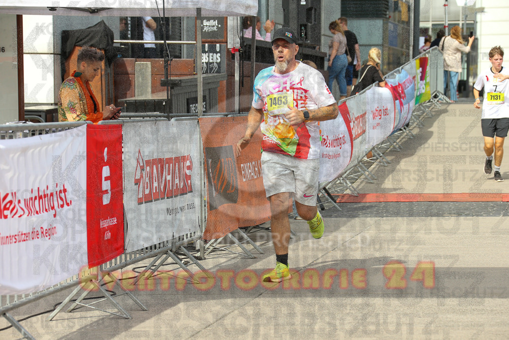 250920_1327_EX1_4665 | Sportfotografie im Rhein-Sieg Kreis, Köln, Bonn, NRW, Rheinland Pfalz, Hessen, etc. Unser Tätigkeitsfeld umfasst den Laufsport vom Volkslauf über den Marathon, Duathlon, Triathon bis zum Ultralauf wie Kölnpfad Ultra oder Schindertrail.