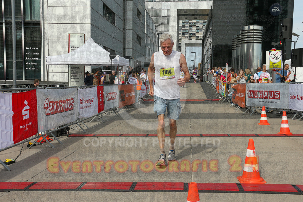 250920_1341_EX1_6245 | Sportfotografie im Rhein-Sieg Kreis, Köln, Bonn, NRW, Rheinland Pfalz, Hessen, etc. Unser Tätigkeitsfeld umfasst den Laufsport vom Volkslauf über den Marathon, Duathlon, Triathon bis zum Ultralauf wie Kölnpfad Ultra oder Schindertrail.