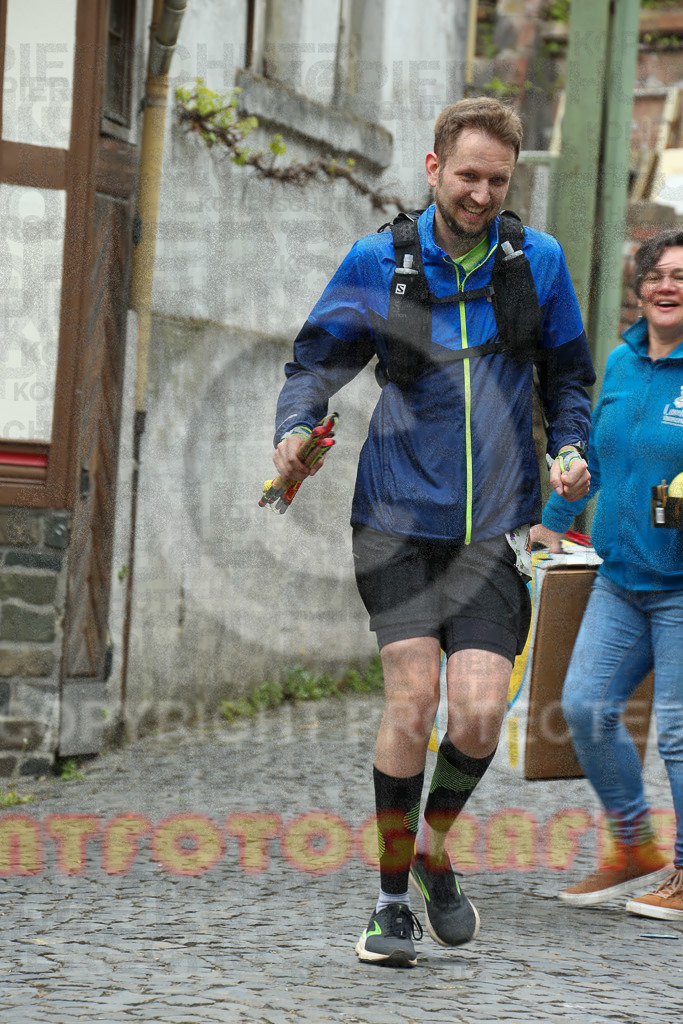 220430_1310_EX1_6834 | Sportfotografie im Rhein-Sieg Kreis, Köln, Bonn, NRW, Rheinland Pfalz, Hessen, etc. Unser Tätigkeitsfeld umfasst den Laufsport vom Volkslauf über den Marathon, Duathlon, Triathon bis zum Ultralauf wie Kölnpfad Ultra oder Schindertrail.