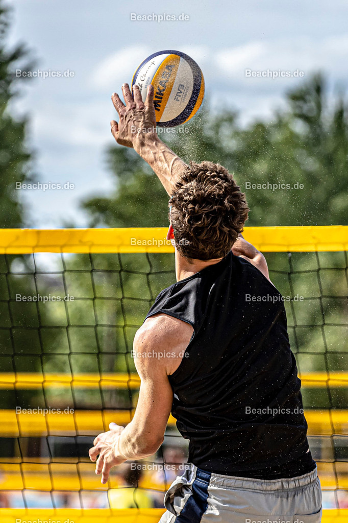 2023-00070241-Vater-Sohn-Turnier |  18.05.2023; Berlin Foto: Gerold Rebsch - www.beachpics.de
