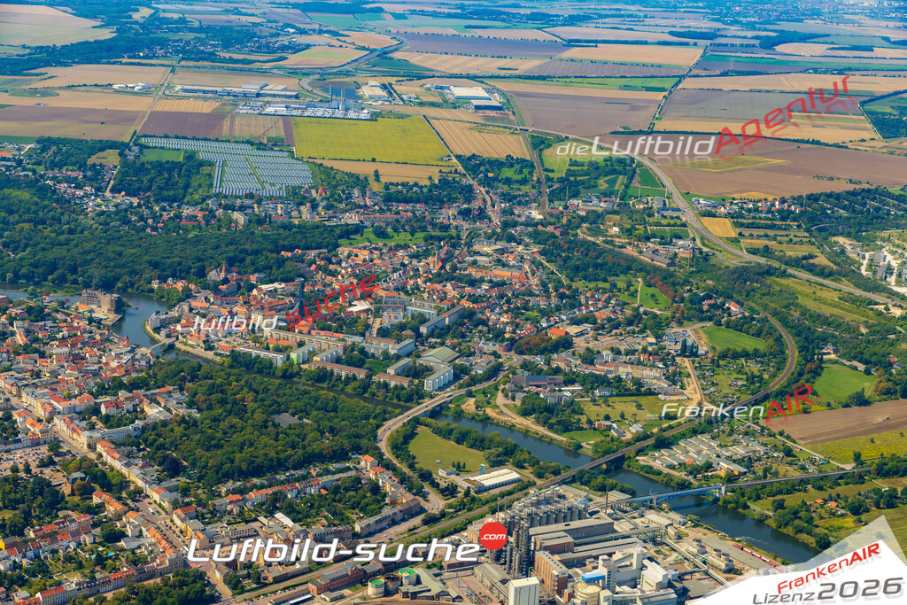 Luftaufnahme  Bernburg - Die Luftaufnahme wurde 2025 vom UL-Flugzeug heraus erstellt ( ohne Drohne ) - Hochauflösende Luftaufnahme - für professionelle Ausdrucke geeignet. Die Geschenkidee !Mit Lizenz und Bildrechte bestellbar