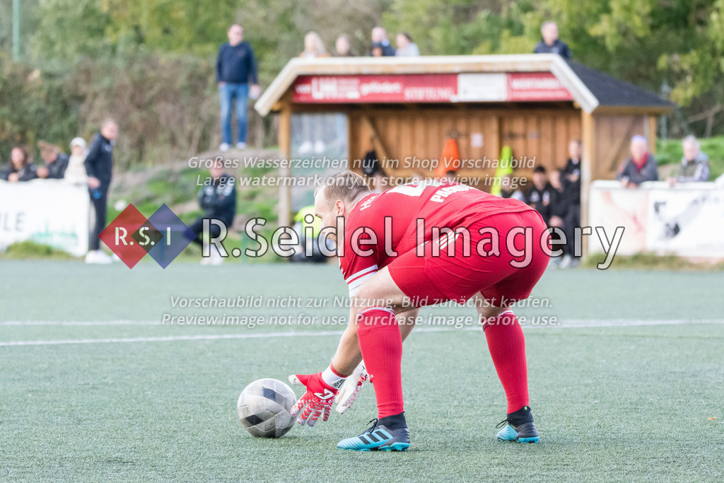 Fußball, Saison 2022/23, Flens-Oberliga, VfB Lübeck II - Heider SV, Lohmühle KR (Lübeck), 16.10.2022, 14. Spieltag | Tom Pachulski (#41, Heide, Torwart, Teamkapitän)
