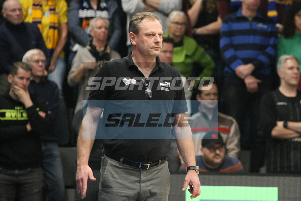 Phoenix Hagen - Nürnberg Falcobns | Nürnbergs Trainer Ralph Junge - © Sportfoto-Sale (MK) - Realisiert mit Pictrs.com