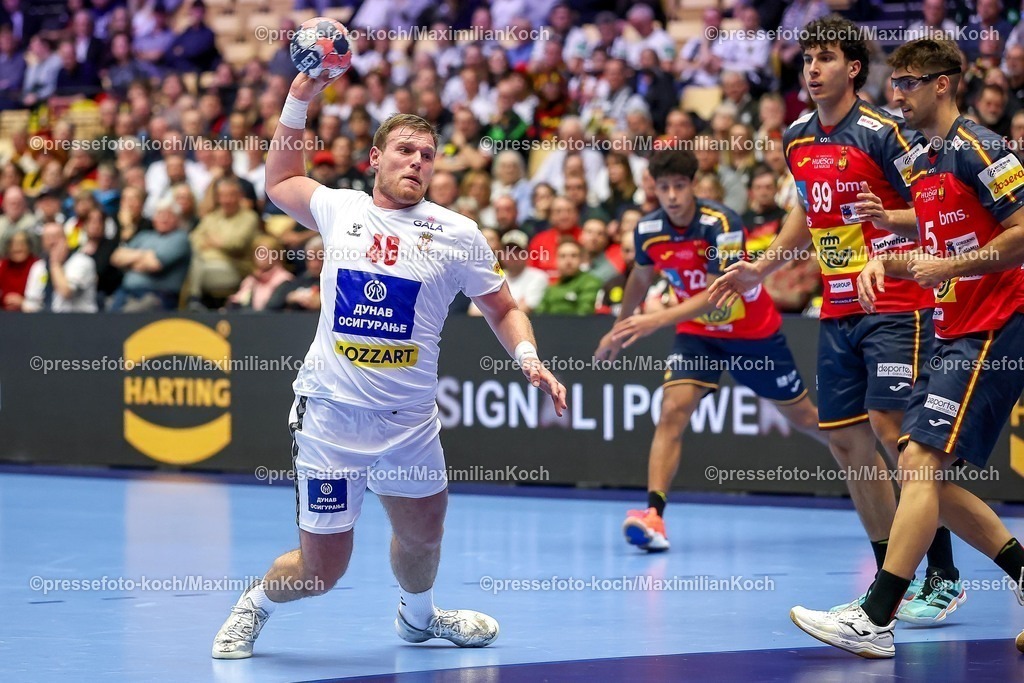 EHF15012601018 | 15.01.2026, Handball, Men's EHF EURO 2026, Spanien - Serbien, Jyske Bank Boxen in Herning, Dänemark, Preliminary Round:  Dragan Pechmalbec (Serbien #46) 