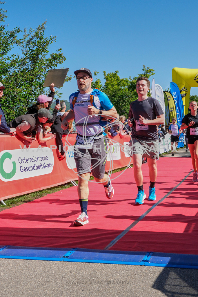 ..... | LINZ,AUSTRIA,27.April 24, Int. 3 Brückenlauf Linz  , Image shows: Photo: WAPICS / Michael ring