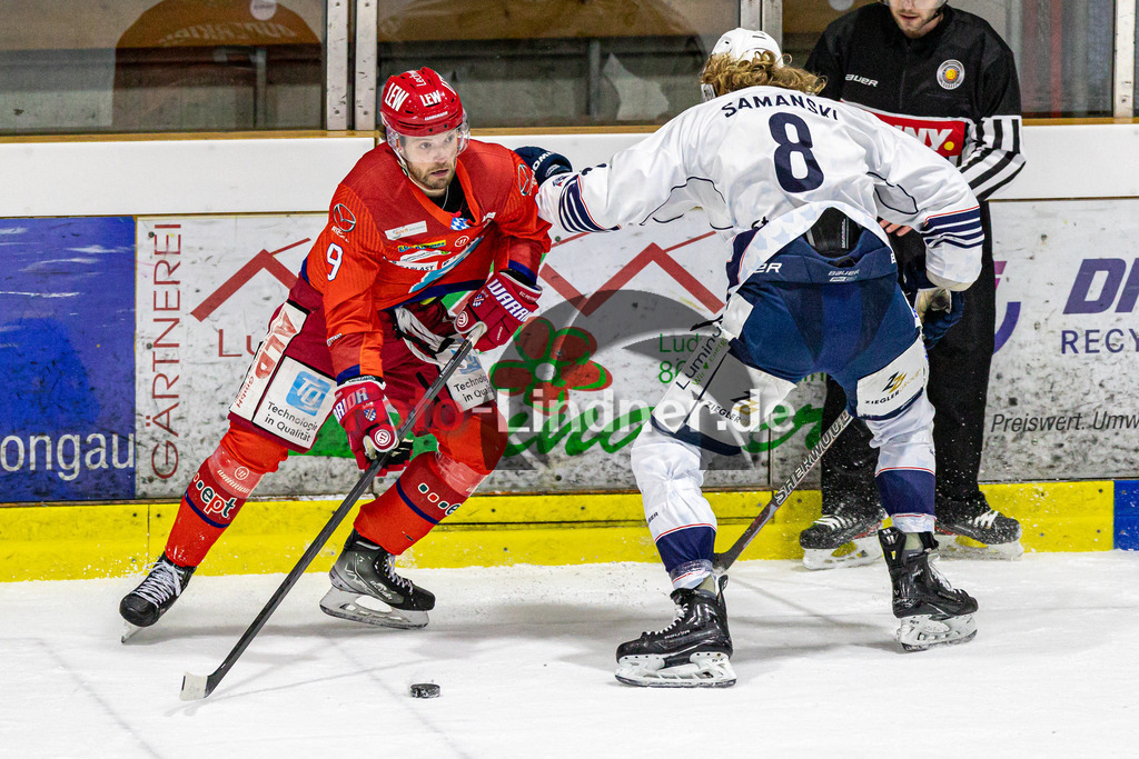 EC Peiting vs Blue Devils Weiden | Eishockey Oberliga Süd 2023/2024, EC Peiting vs Blue Devils Weiden, 20240126,
Duell zwischen Brett OUDERKIRK (ECP 9) und Neal SAMANSKI (BDW 8),
2024-01-26 in Peiting (Eisstadion)
9 Brett OUDERKIRK (ECP 9), 8 Neal SAMANSKI (BDW 8)
Copyright: WolfgangxLindner foto-lindner.de