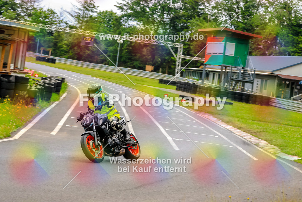 VBK-7871 | Hier findet Ihr Bilder von Touristenfahrten auf der Nürburgring Nordschleife oder von anderen Veranstaltungen die ich besucht habe. Viel Spass beim Durch Schauen 