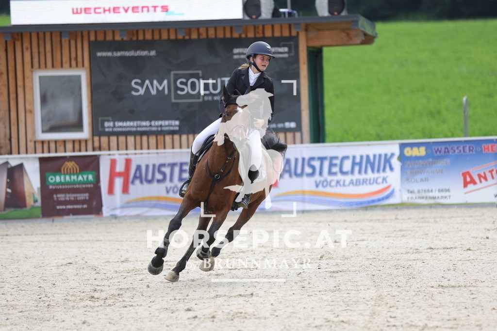 0P6A5177 | Willkommen bei Brunnmayr - Design & Fotografie – Ihrem Spezialisten für Reitturniere und Pferdeveranstaltungen in Oberösterreich, Salzburg und Bayern! Seit über 17 Jahren sind wir leidenschaftlich dabei.