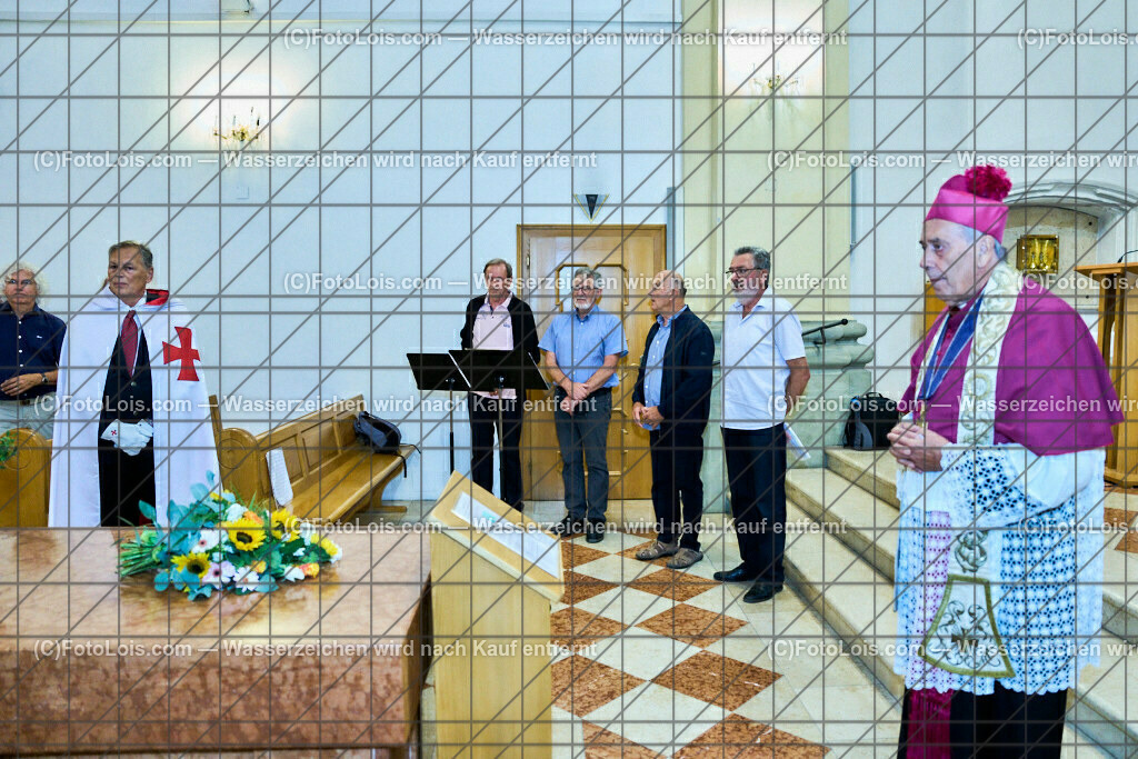 ALP3767_Jeanne de Ferrette_Kranzniederlegung_Templer Orden | (C)FotoLois.com, Alois Spandl, 700stes Hochzeitsjubiläum - Albrecht II. mit Johanna von Pfirt in Thann (FR) im März 2024. Empfang des Organistionskommitees aus der Region Ferrette (Pfirt)/Thann aus dem Elsass mit Empfang durch die Stadtgemeinde und Bezirkshauptmannschaft Scheibbs im Schloss Scheibbs und anschließender Kranzniederlegung in der Kartausenkirche über der Krypta des Gründerehepaares durch Mitglieder des Templer Ordens im Beisein von Mitgliedern der Goldhaubengruppen, Fr 22. September 2023.