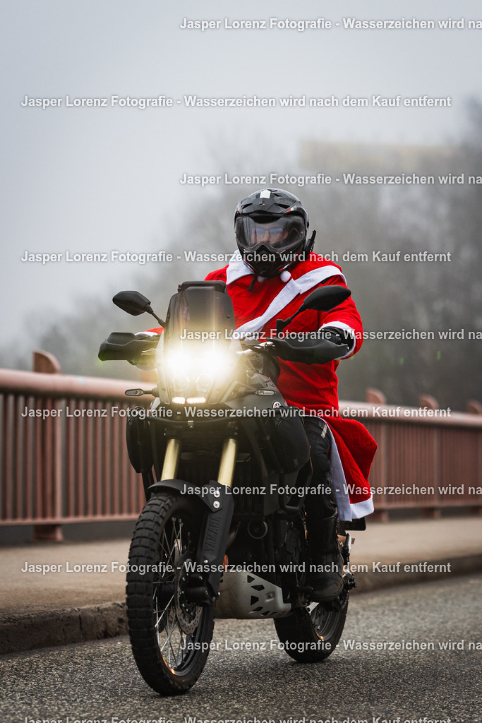 X-Mas Ride I Kiel I 2025 | Jasper Lorenz Fotografie - Realisiert mit Pictrs.com