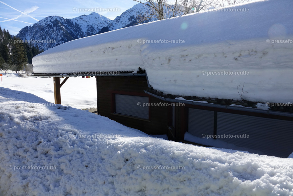 welltvi-Plansee-Winter--DSC02586 | Info aus dem Bezirk Reutte/Ausserfern Tirol sowie eine umfangreiche Bilddatenbank über die gesamte Region: Lechtal, Talkessel Reutte, Tannheimertal, Zwischentoren. Lech, Plansee, Zugspitze, Grenztunnel, B179, Fernpassstraße, Verkehr, Lawinen, Tradition, - Realisiert mit Pictrs.com