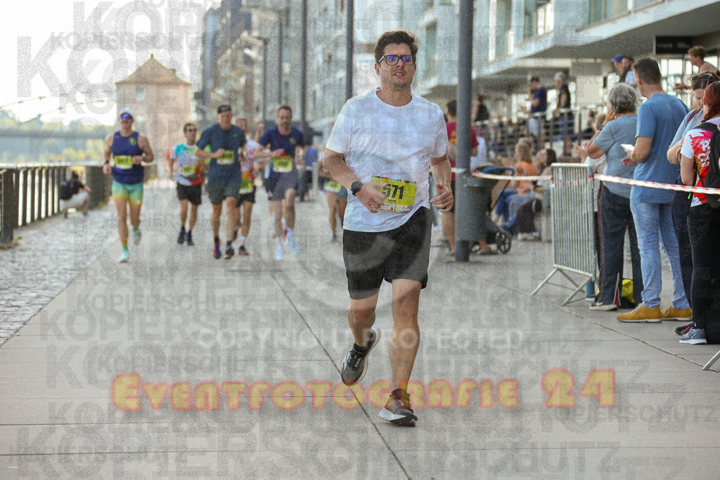 250920_1446_EX1_7520 | Sportfotografie im Rhein-Sieg Kreis, Köln, Bonn, NRW, Rheinland Pfalz, Hessen, etc. Unser Tätigkeitsfeld umfasst den Laufsport vom Volkslauf über den Marathon, Duathlon, Triathon bis zum Ultralauf wie Kölnpfad Ultra oder Schindertrail.