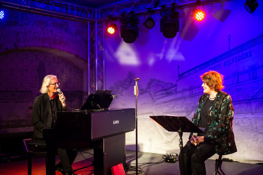 Uschi Brüning | Uschi Brüning im Forte Belvedere Leisnig zum Festival Hallo Leisnig 2022. - Realisiert mit Pictrs.com