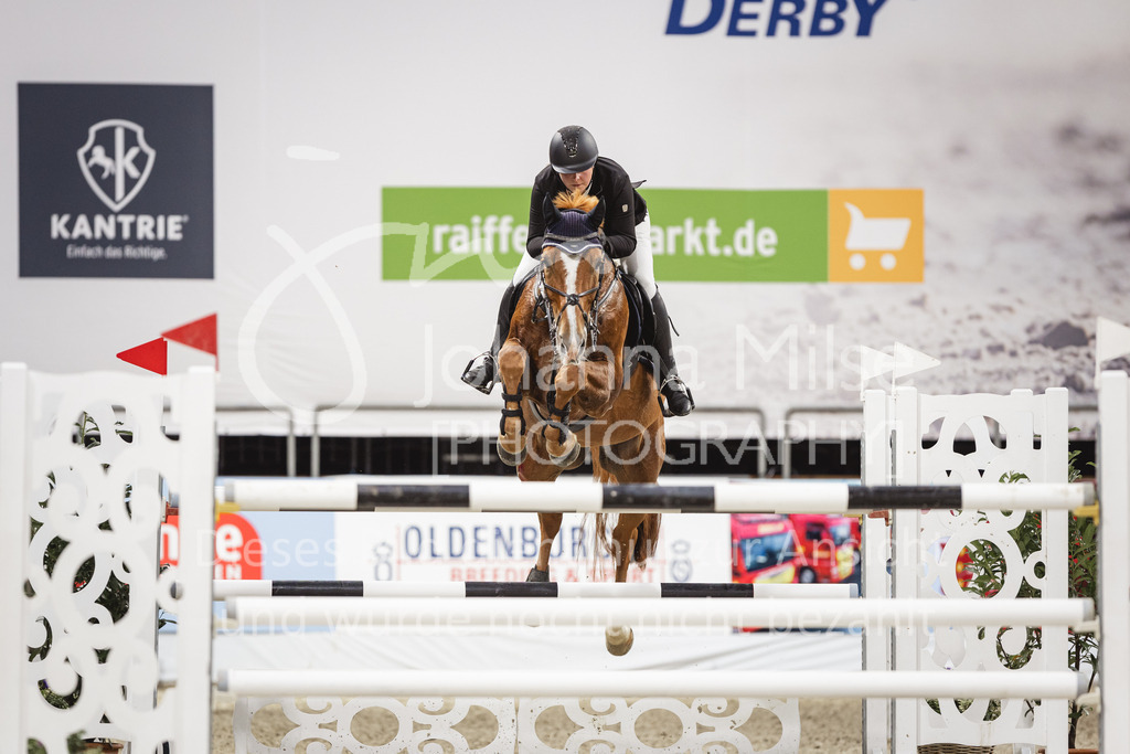 231028_Oldenburg_S1-Spr_Amateure-177 | Deine schönsten Turniermomente als professionelle Fotos! Entdecke hochwertige Pferdesport-Fotografie im Online-Shop. Jetzt Fotos finden & bestellen!