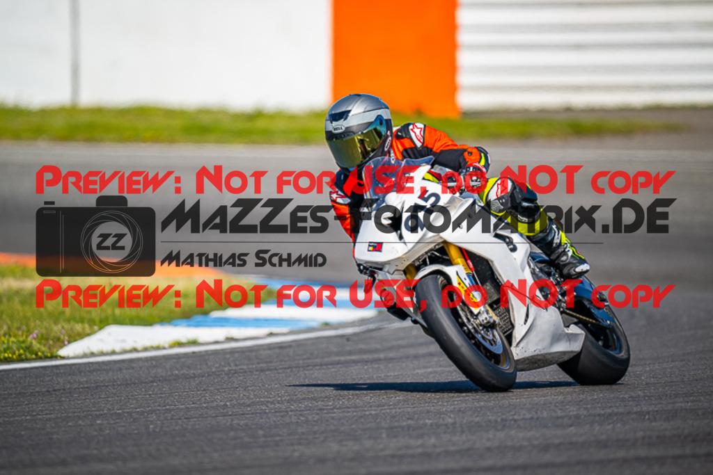 MaZZes_FotoMatrix_230410_5047 | ROT