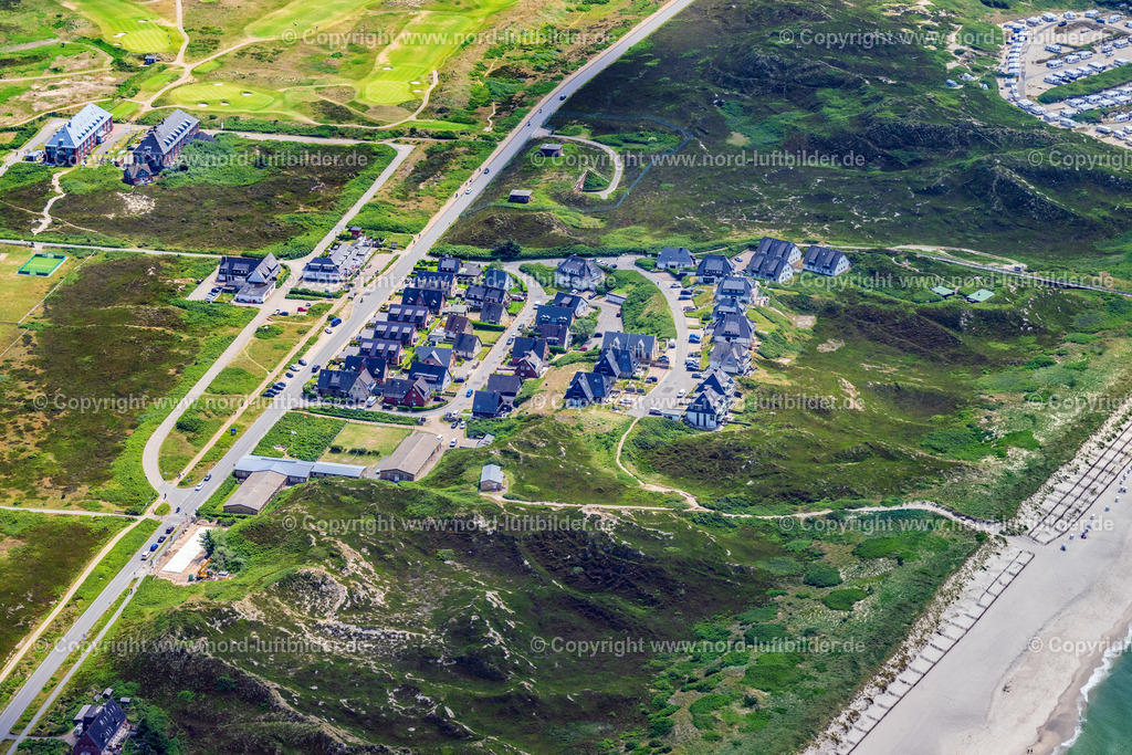 Sylt_Hörnum_Kressenjacobs_Tal_ELS_4179130625 | HöRNUM (SYLT) 21.06.2025 Ferienhaus Anlage " Kessen-Jacobs-Tal " am Friesenplatz in Hörnum (Sylt) Insel Sylt im Bundesland Schleswig-Holstein, Deutschland. // Holiday house plant of the park " Kessen-Jacobs-Tal " on place Friesenplatz in Hoernum (Sylt) island Sylt in the state Schleswig-Holstein, Germany. Foto: Martin Elsen