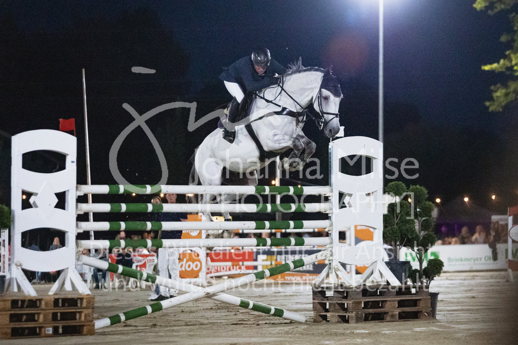 220827_Delbrueck_Barriere-506 | Deine schönsten Turniermomente als professionelle Fotos! Entdecke hochwertige Pferdesport-Fotografie im Online-Shop. Jetzt Fotos finden & bestellen!