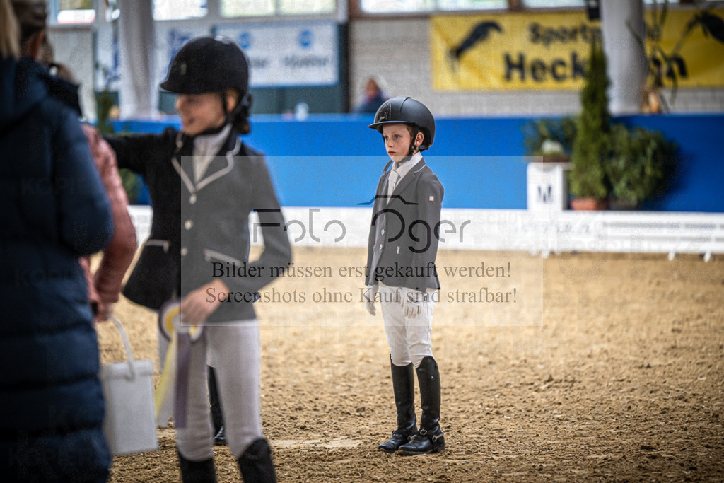 DOS_0067 | Entdecke hochwertige Reitturnierfotos von Foto Oger. Professionell, emotional und authentisch – jetzt Lieblingsmomente im Shop bestellen.Deutschlandweite Turnierfotografie. - Realisiert mit Pictrs.com