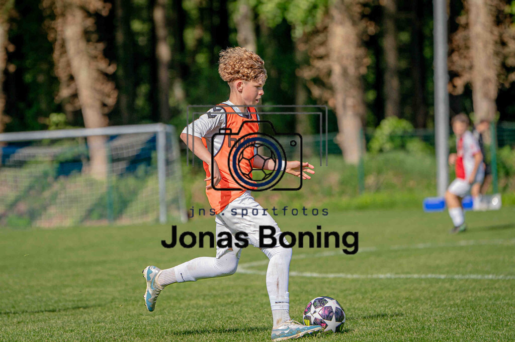 Fußball I C-Junioren I Saison 2025-2026 I Pfingsturnier Langförden I 12509 | jns.sportfotos - Realisiert mit Pictrs.com