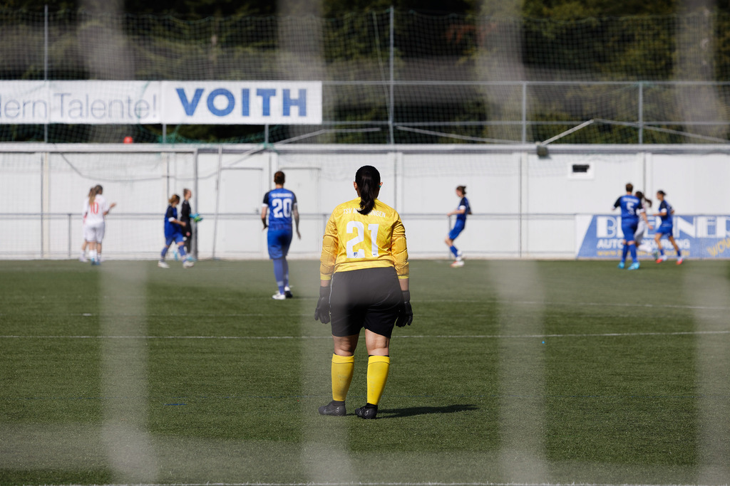 FCHMÜN_250907_9621 | Fotopresso – Sportfotografie in Heidenheim & Umgebung. Professionelle Sportfotografie für unvergessliche Momente. Dynamische Action-Shots, emotionale Szenen & hochwertige Bilder. - Realisiert mit Pictrs.com