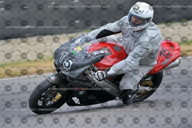 25bt05-1621 | markuskiefer.com - Realisiert mit Pictrs.com