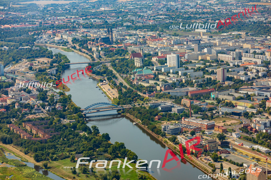 Alte Neustadt Magdeburg Bild- Das Luftbild wurde 2025 vom UL-Flugzeug heraus erstellt ( keine Drohne bzw. Drohnenaufnahme ) - Hochauflösende Luftaufnahme -Nicht vergleichbar mit Google Maps oder Satelittenbilder- Die Geschenkidee !Mit Lizenz und Bildrechte bestellbar - CC
