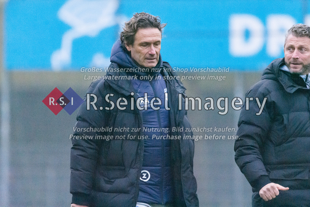 Fußball, Saison 2022/23, Regionalliga Nord, FC St. Pauli II - 1.FC Phönix Lübeck, Edmund-Plambeck-Stadion (Norderstedt), 26.11.2022, 20. Spieltag | Oliver Zapel (Phönix L., Trainer)