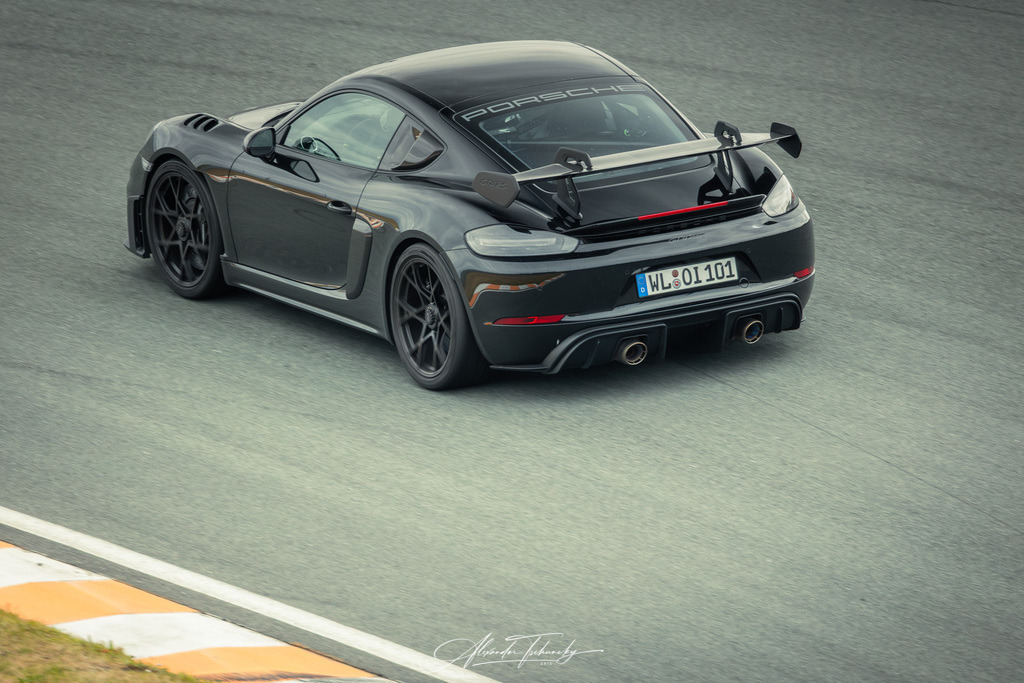 R6AT1128 _Alexander Tschuncky | Entdecken Sie die faszinierende Welt von Alexander Tschuncky Arts: Kreative Fotografie, atemberaubende Automobilkunst und hochwertiger Bilderdruck. Lassen Sie sich inspirieren! - Realisiert mit Pictrs.com