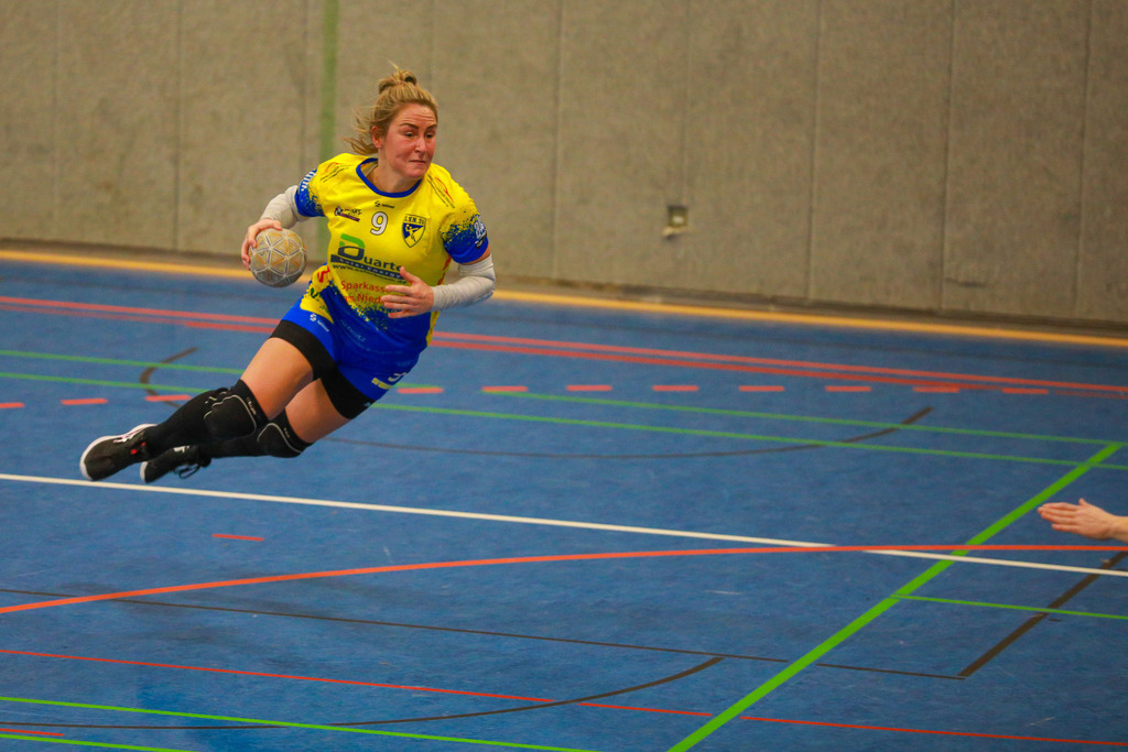 SvSchermbeck_SVN_061225_106 | Bildergalerie von Sport-Ereignissen aber auch von weiteren spannenden Dingen - nicht nur vom Niederrhein. In Anlehnung an den bekannten Spruch von Hanns Dieter Hüsch heißt das Motto: "Niederrhein ist überall".  - Realisiert mit Pictrs.com