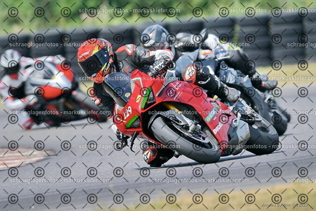 25bt04-1900 | markuskiefer.com - Realisiert mit Pictrs.com