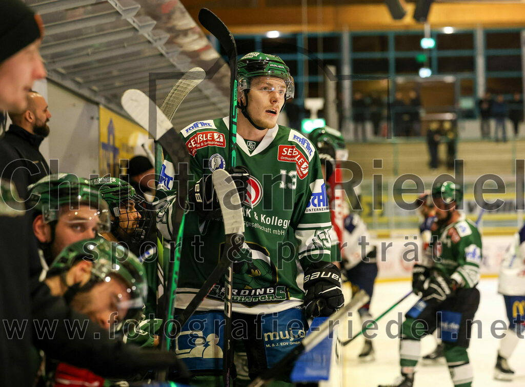 2024-01-05_135_TSV_Erding_gegen_VfE_Ulm-Neu-Ulm | Erding, Deutschland, 05.01.2024:
Eishockey, Bayernliga Vorrunde 2023 / 2024, 22. Spieltag, TSV Erding gegen VfE Ulm/Neu-Ulm, Endergebnis: 7:6

Michael Franz (Erding Gladiators, #13)

Foto: Christian Riedel / fotografie-riedel.net