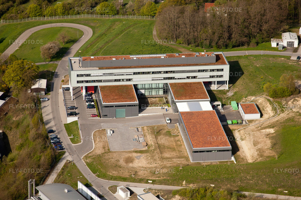 Luftbild: Pfinztal, Fraunhofer-Institut für Chemische Technologie (ICT) im Ortsteil Grötzingen in Karlsruhe im Bundesland Baden-Württemberg in Deutschland. Foto: IMG_26023.jpg vom 23.04.2010 durch Werner Riehm/FLY-FOTO.de